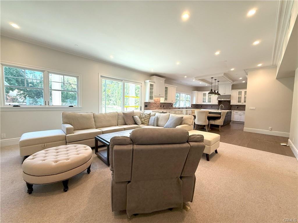 1781 E Mountain St - Photo 3 of 8