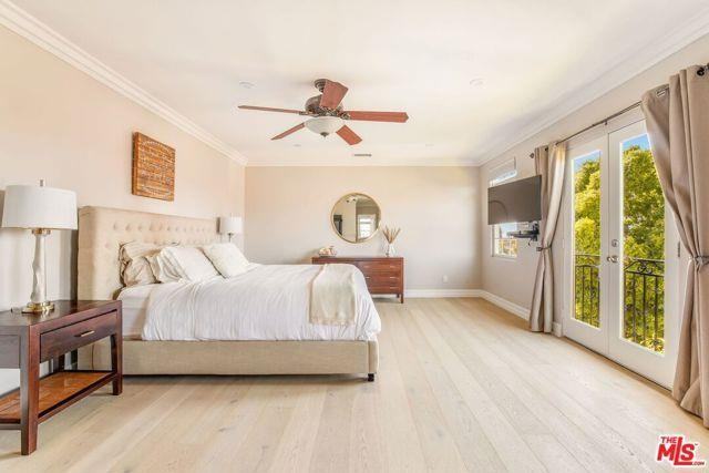 3942 Glenridge Dr - Photo 3 of 8