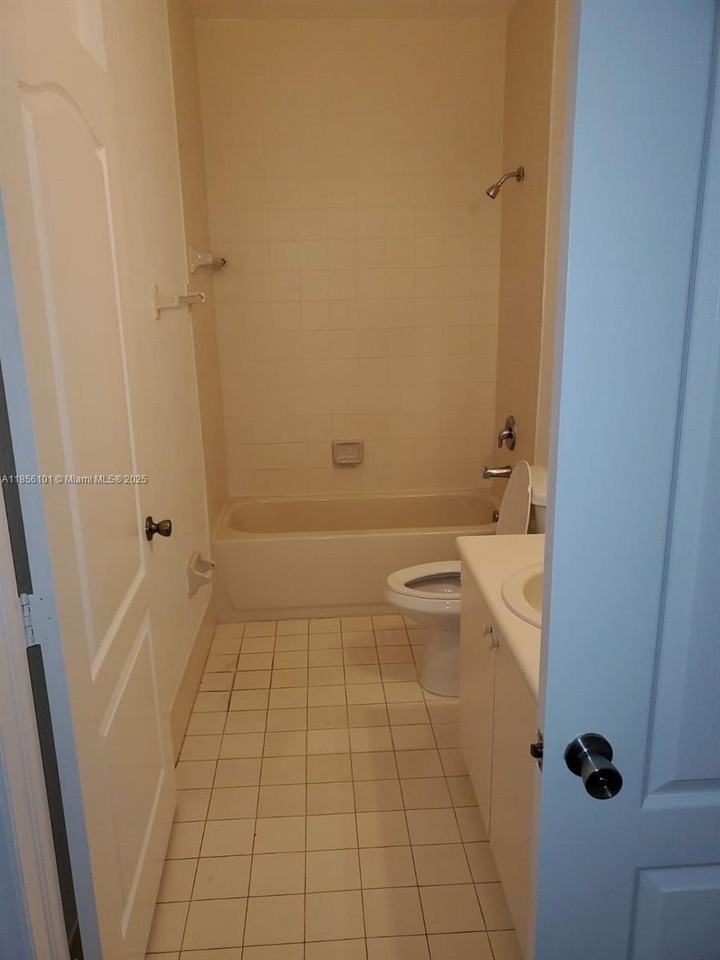 1666 Se 27th Ct #108 - Photo 5 of 16