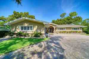 featured image of 1666 Robin Hood Ln