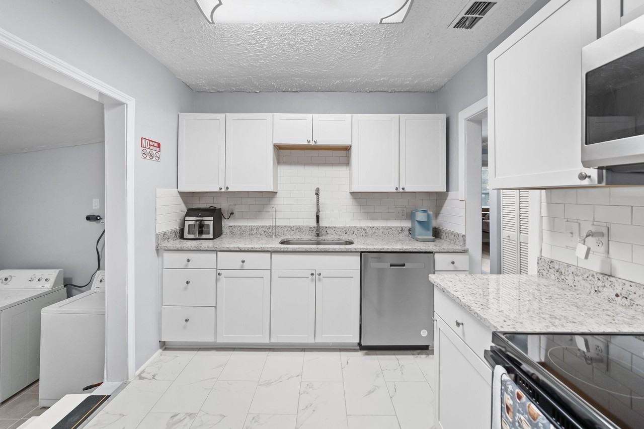 Kingsbury St - Photo 6 of 11