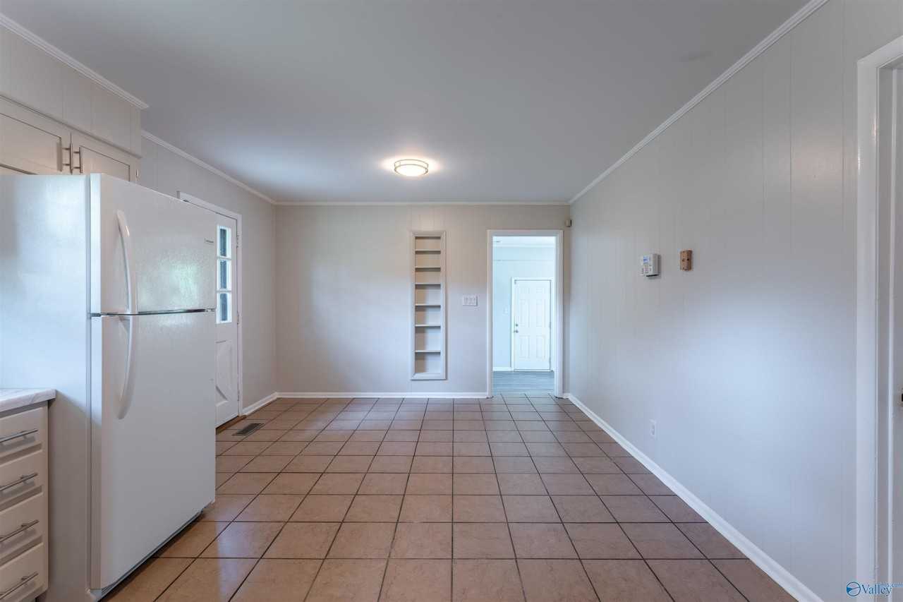 1018 5th Ave Sw - Photo 6 of 20