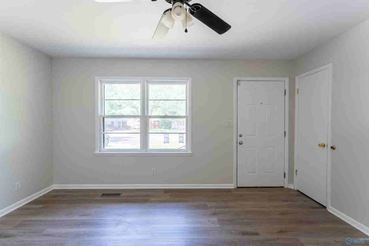 1018 5th Ave Sw - Photo 7 of 20