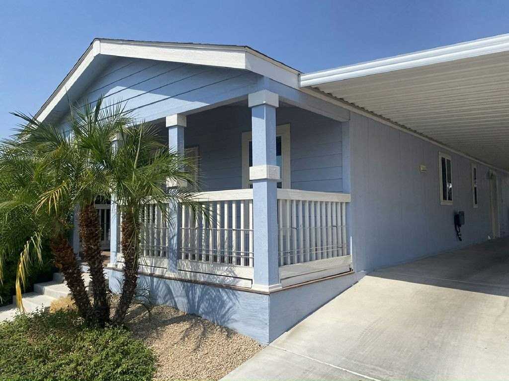 16608 N 1st Ln #0142 - Photo 2 of 9