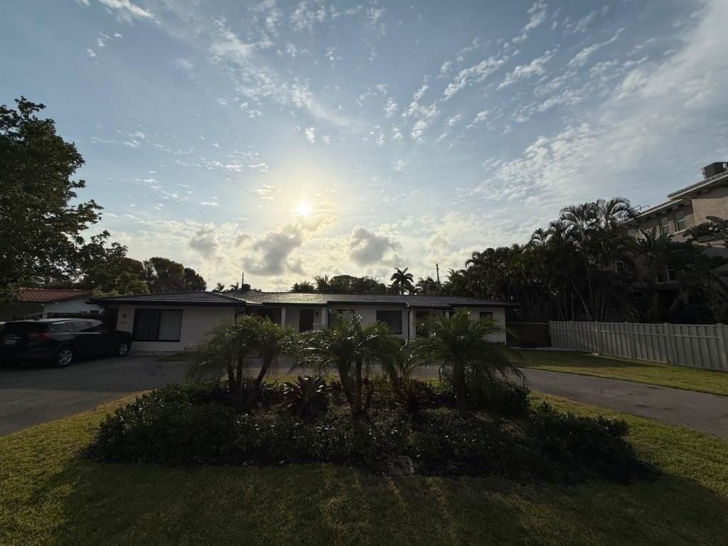 1416 Ne 26th Ave - Photo 3 of 21