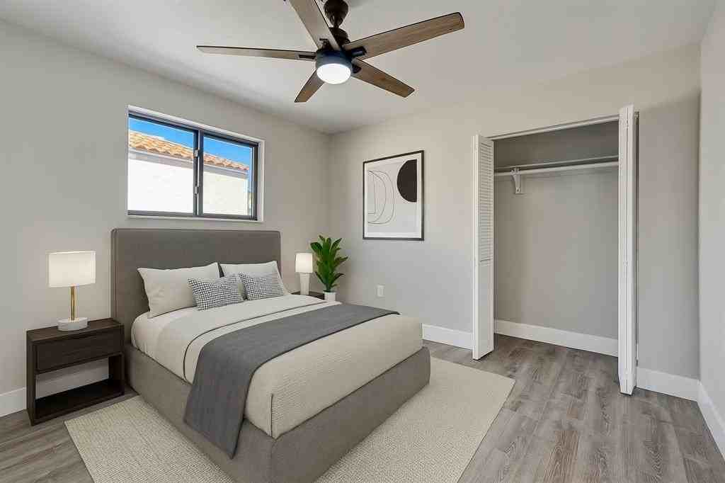 2614 West 65th Street - Photo 5 of 39