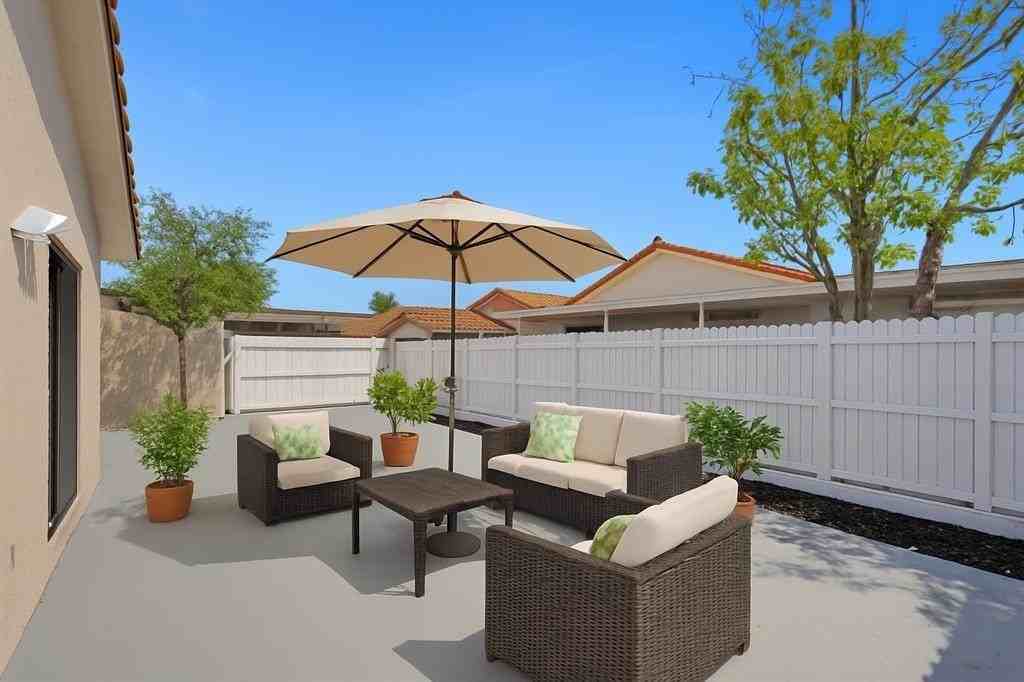 2614 West 65th Street - Photo 7 of 39