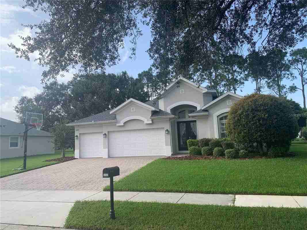 12462 Westfield Lakes Cir - Photo 2 of 45