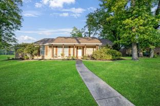 403 E Lake Dr - Photo 1 of 1