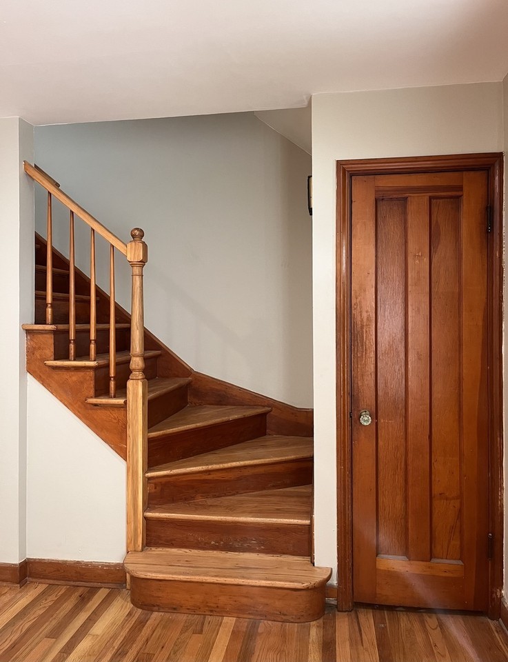 5238 S Hamlin Ave - Photo 3 of 29