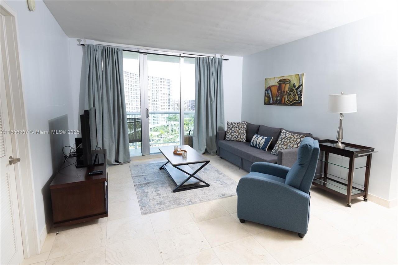 3901 S Ocean Dr ##11p - Photo 2 of 29