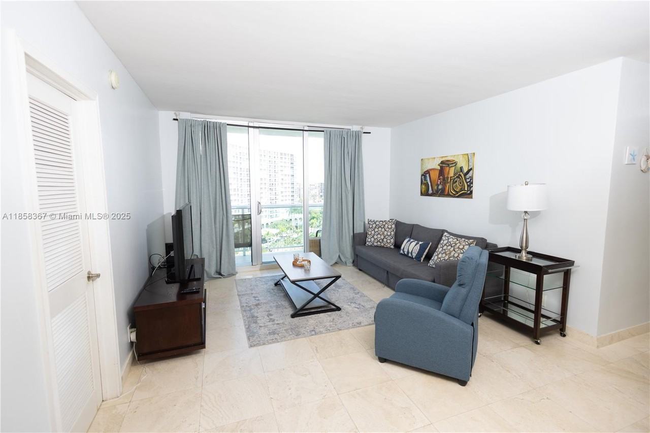 3901 S Ocean Dr ##11p - Photo 3 of 29