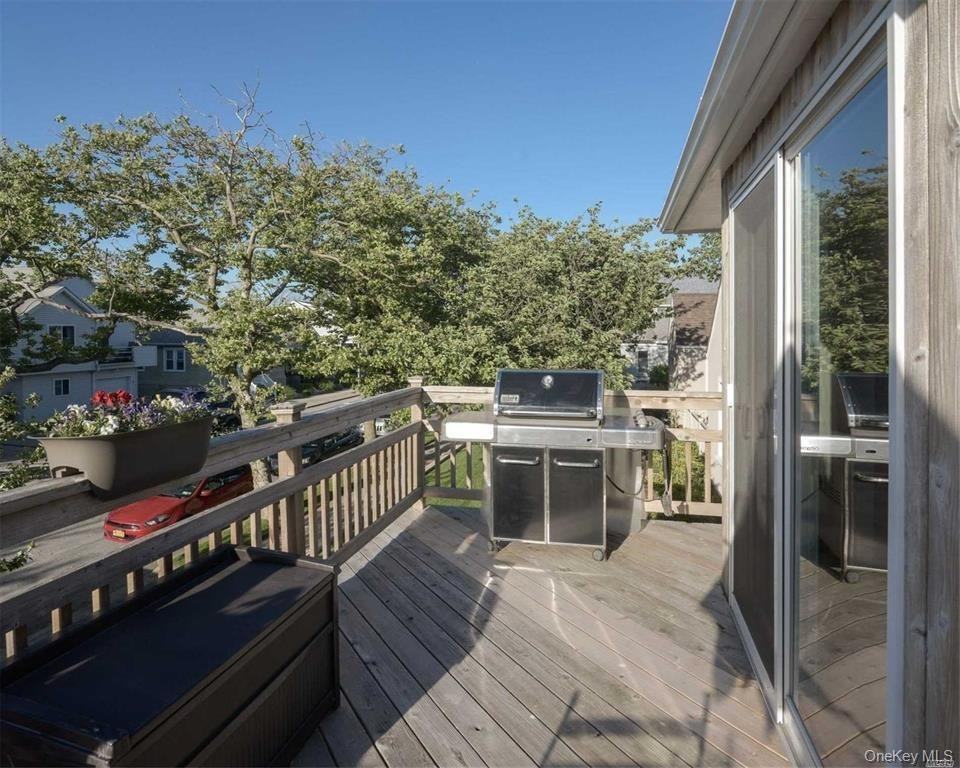 458 W Chester St - Photo 2 of 16