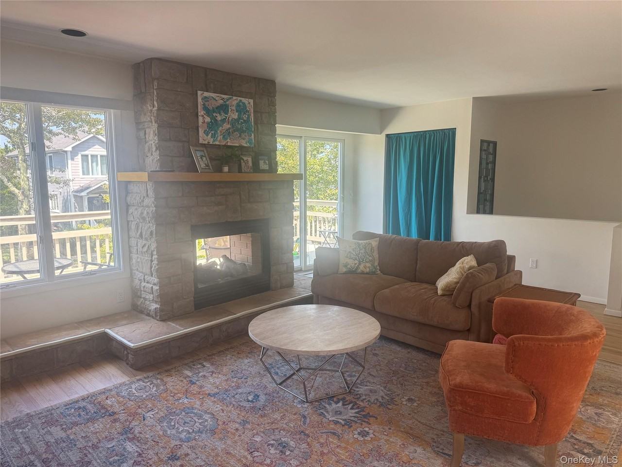 458 W Chester St - Photo 4 of 16