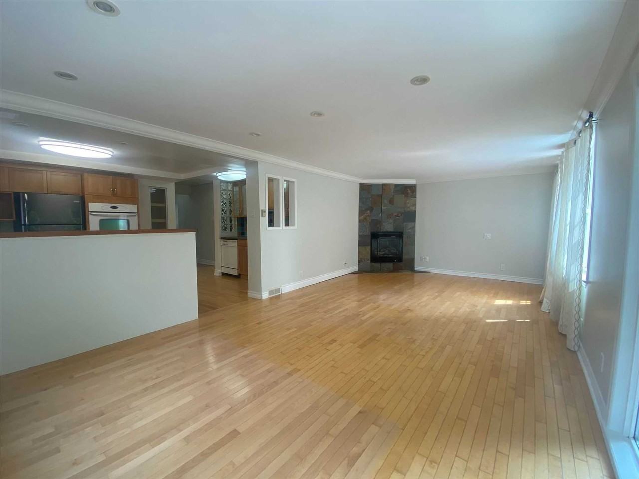 41 Park St Uppr #MAIN - Photo 2 of 10