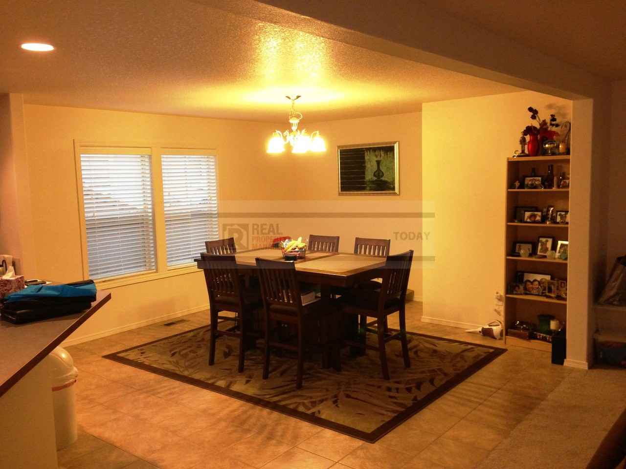 3611 Loren St Ne - Photo 6 of 10