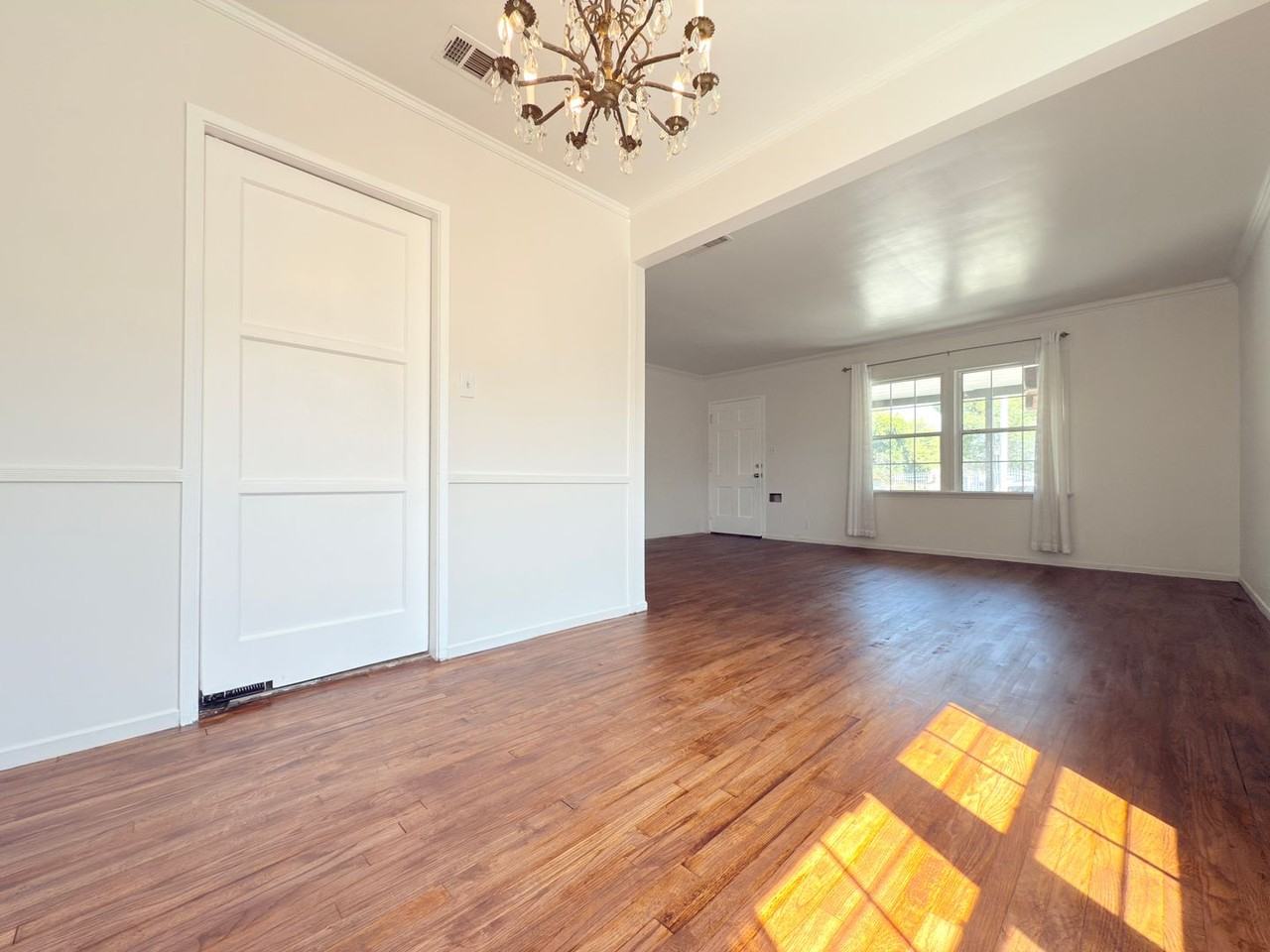 11216 Covello St - Photo 3 of 10