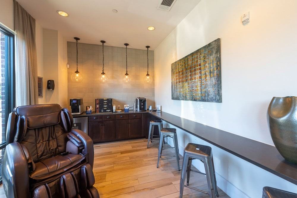 Holden Heights - Photo 5 of 43