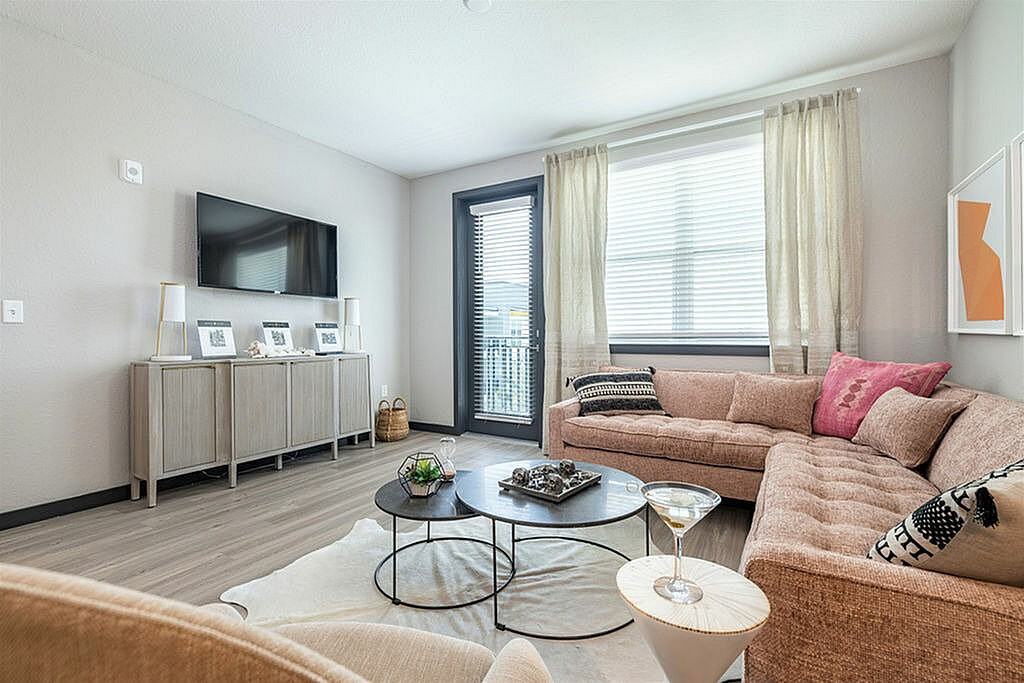 Irving Place North Rocky Point - Photo 4 of 22