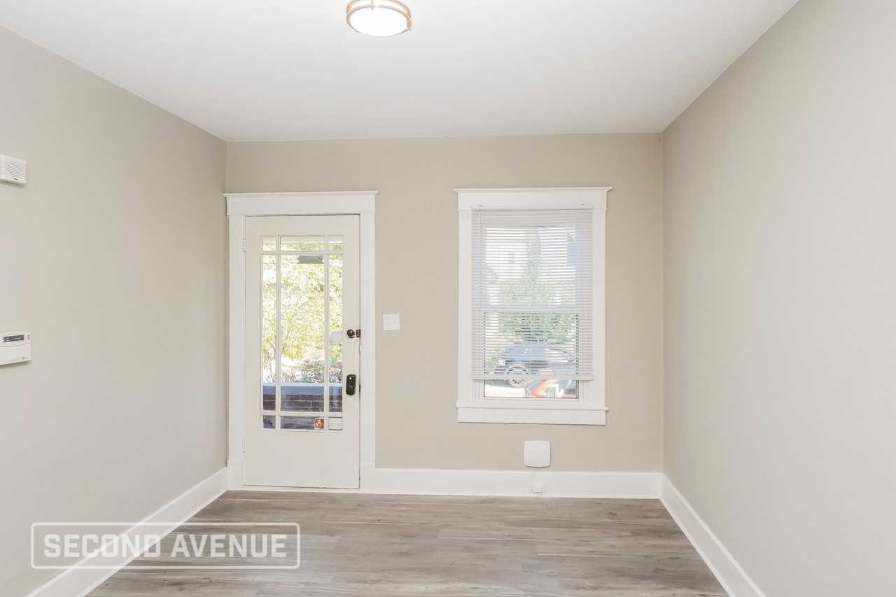 1826 Greenwood Ave - Photo 4 of 13