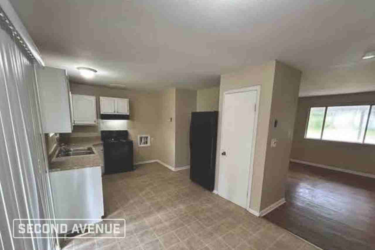 5041 Inverness Dr - Photo 2 of 17