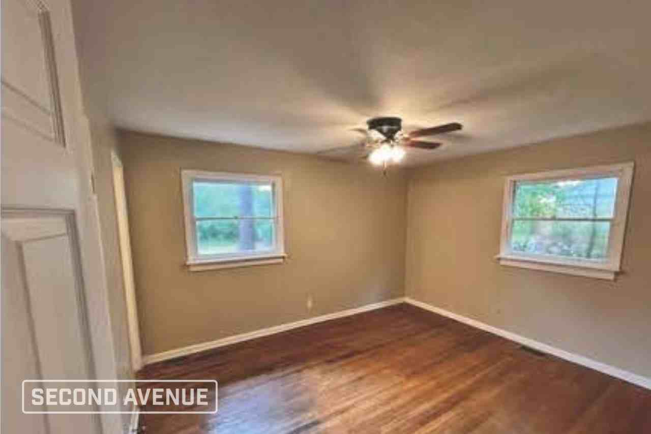 5041 Inverness Dr - Photo 5 of 17