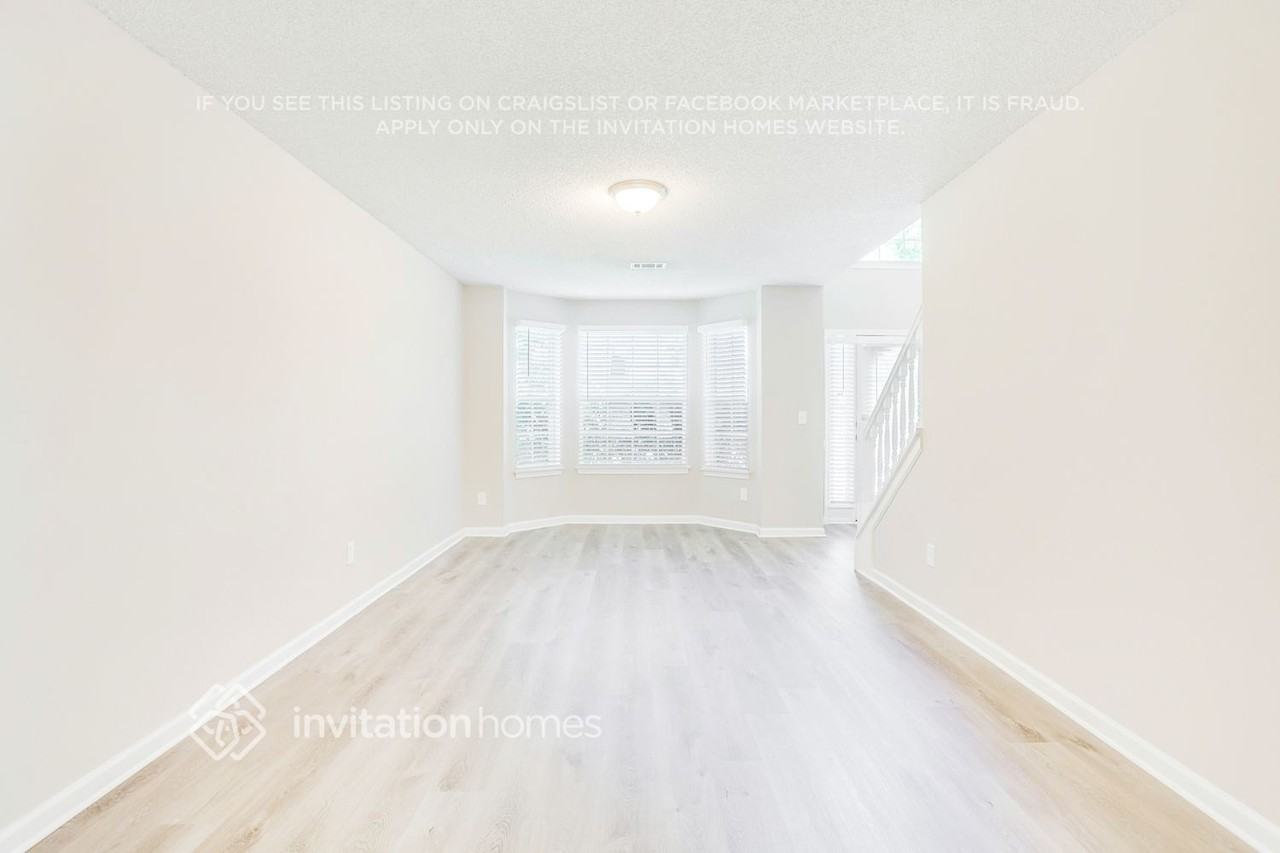 7430 Spoleto Loop - Photo 2 of 27