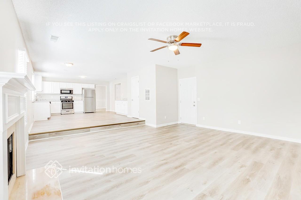 7430 Spoleto Loop - Photo 5 of 27