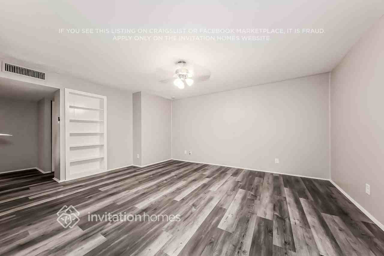 2709 Clover Valley Dr - Photo 2 of 15