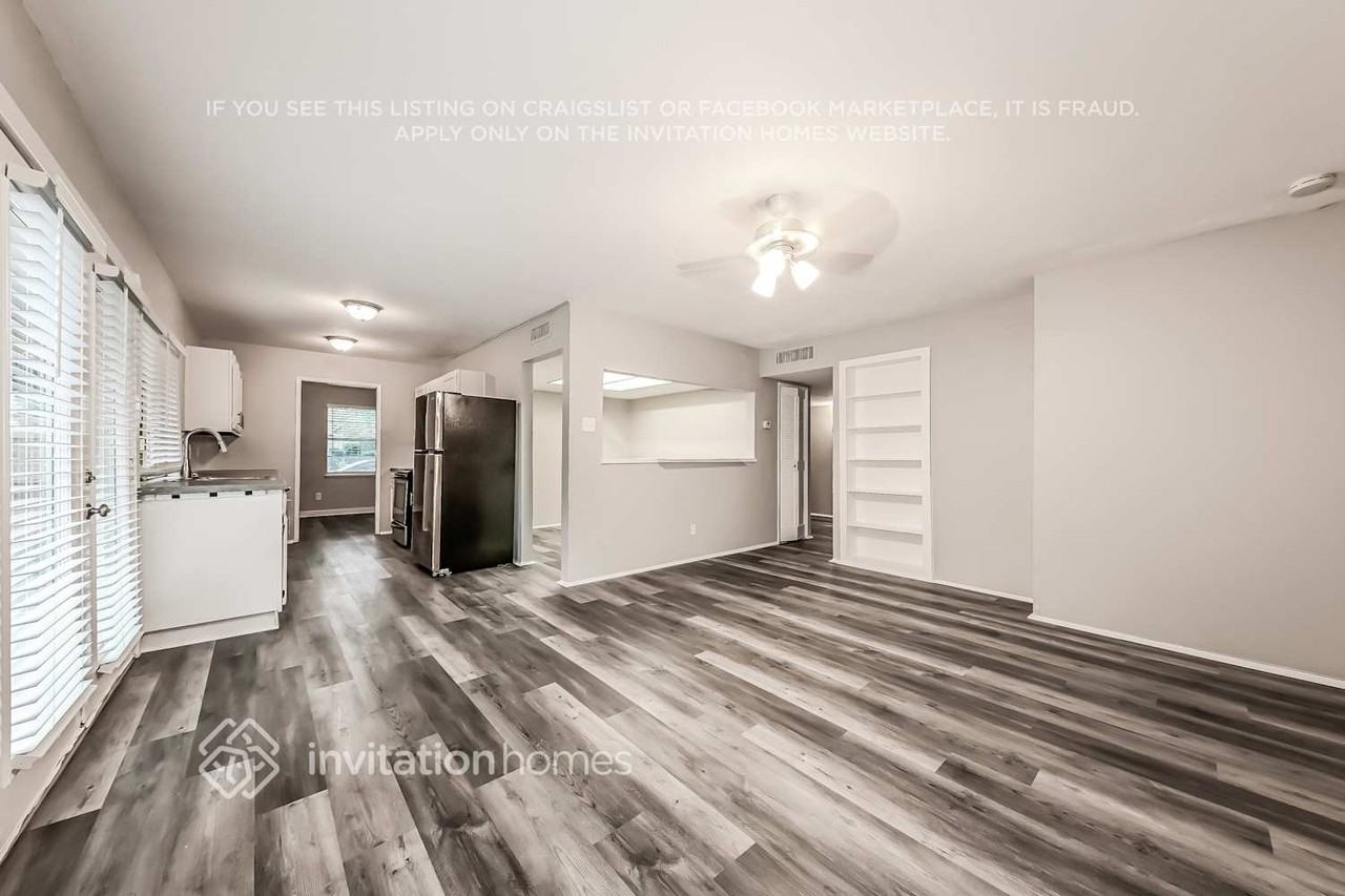 2709 Clover Valley Dr - Photo 3 of 15