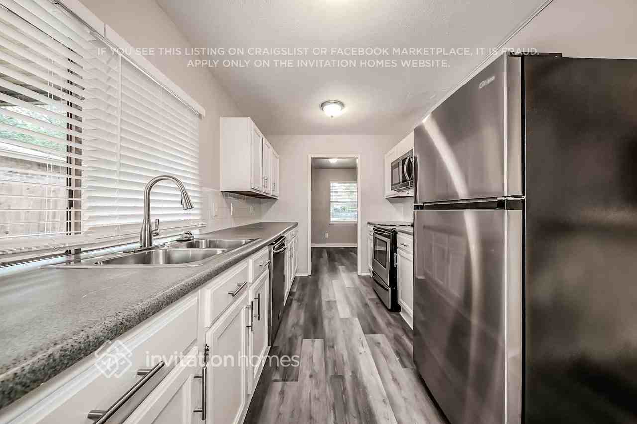 2709 Clover Valley Dr - Photo 5 of 15