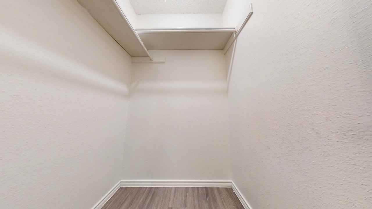 Stadium View Apartments - Photo 5 of 38