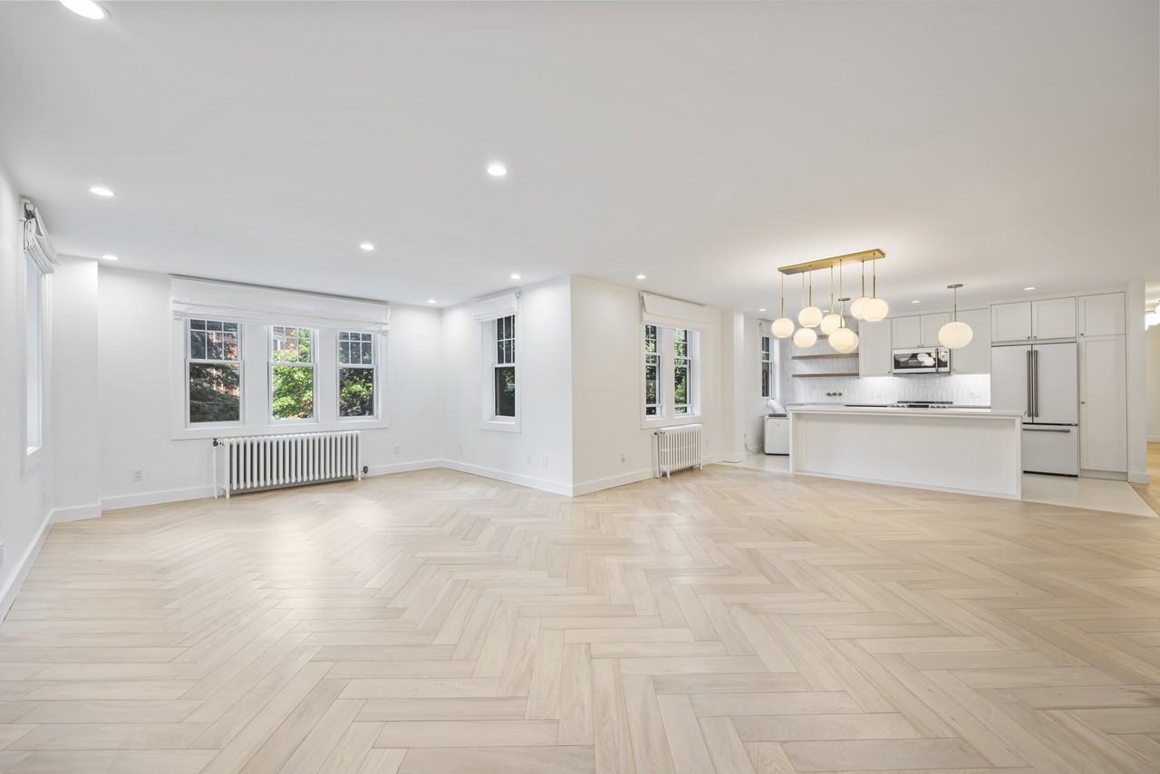 105-67 Sydenham Street - Photo 2 of 13