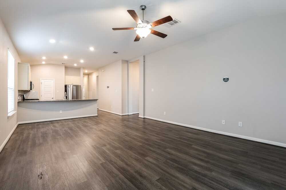 13338 Badlands Bnd - Photo 3 of 16