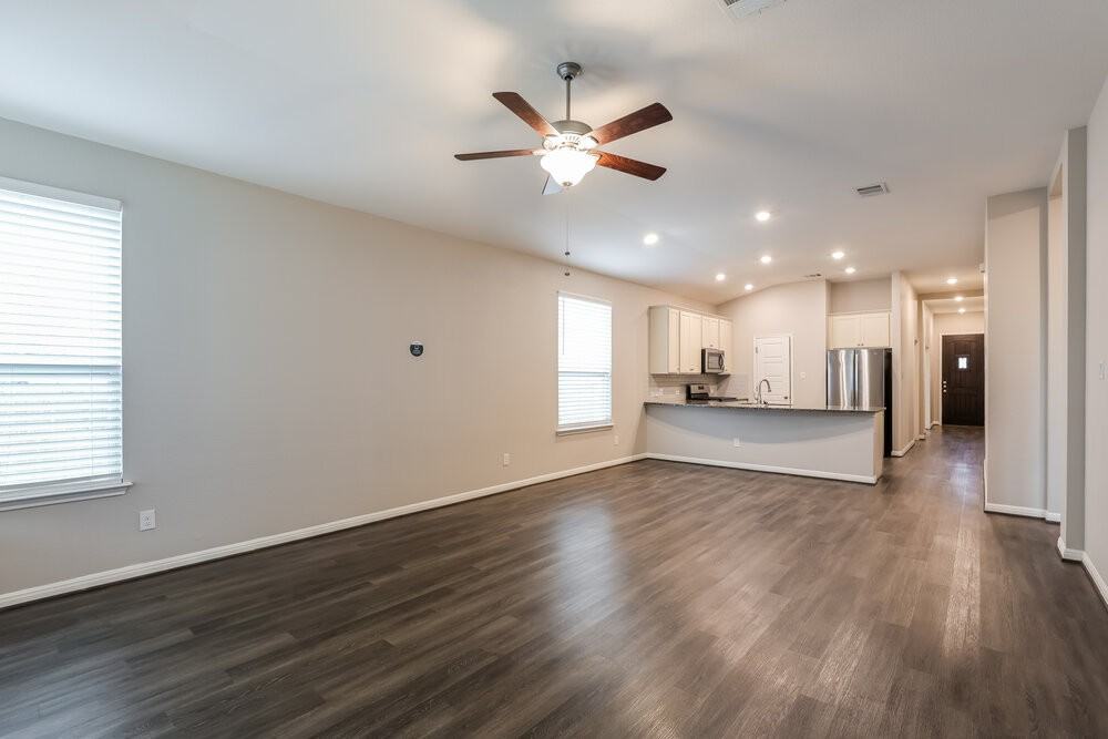 13338 Badlands Bnd - Photo 5 of 16