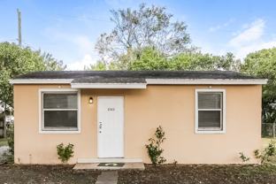 2323 Nw 12th Ct - Photo 1 of 1