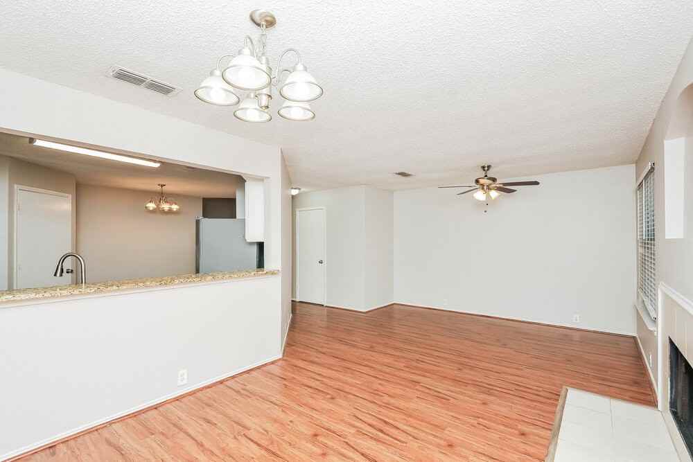 8564 Charleston Ave - Photo 6 of 17