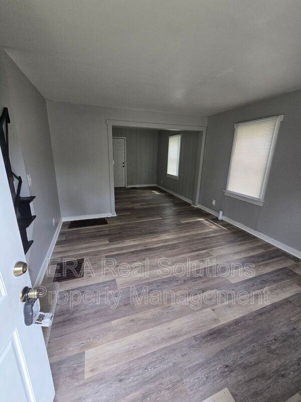 772 Butler Ave - Photo 3 of 27