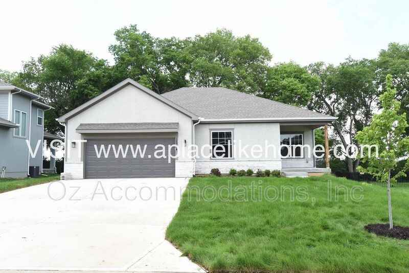 15264 W 171st Ter - Photo 2 of 31