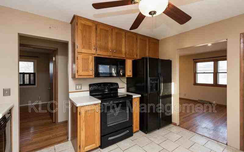 230 Bellaire Drive - Photo 3 of 29