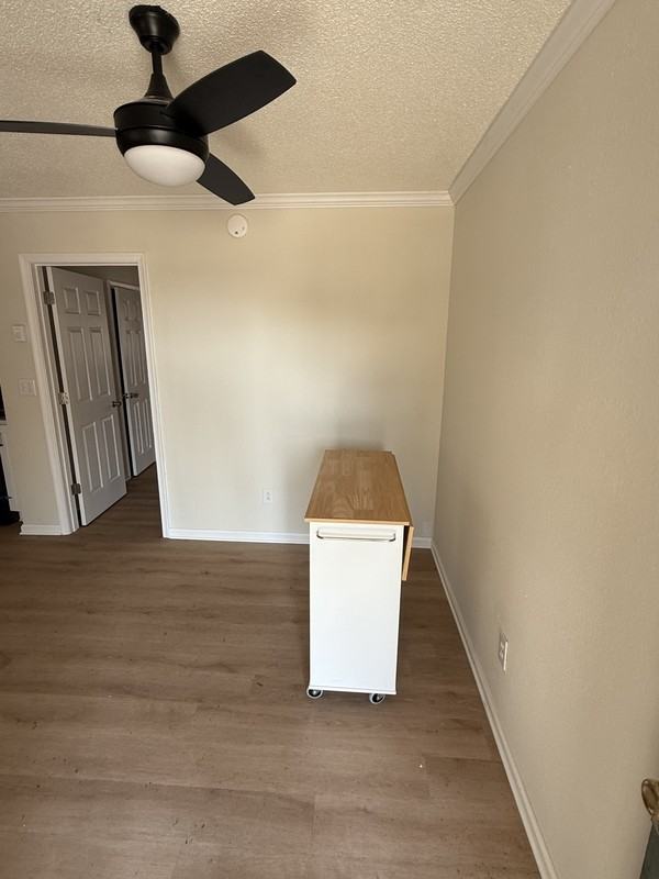 255 W Ocean View Ave - Photo 4 of 8