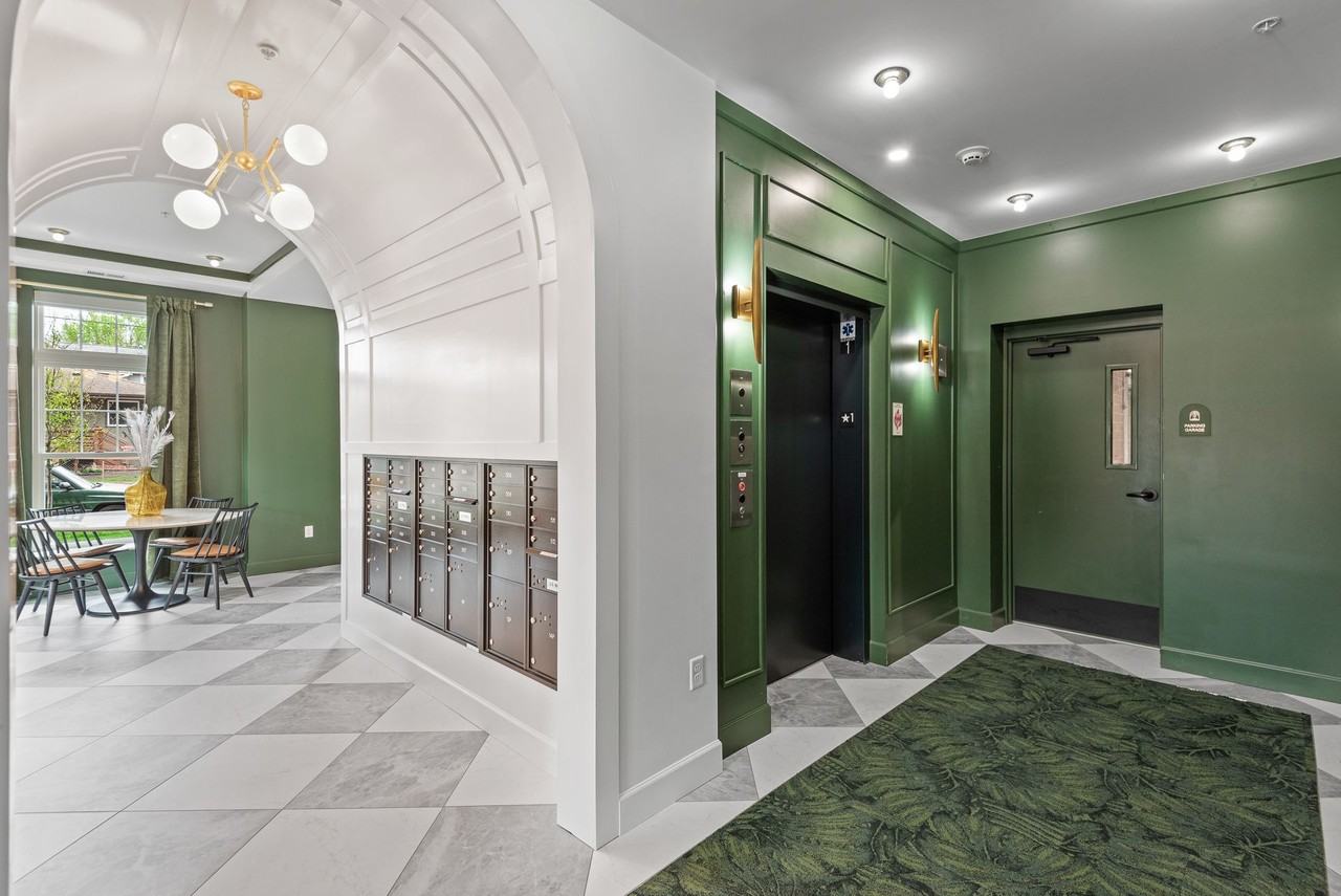 1000 Main Street Apartments - Photo 6 of 42