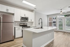 featured image of 1005 W Trade St