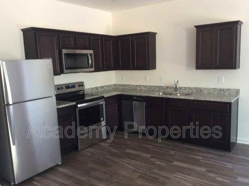 1627 Larkspur Trl - Photo 4 of 14