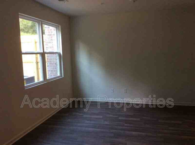 1627 Larkspur Trl - Photo 5 of 14