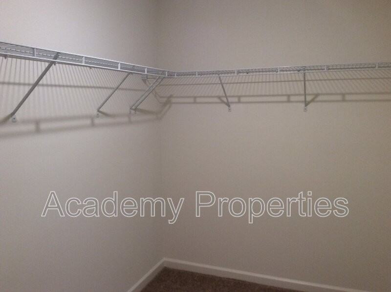 1627 Larkspur Trl - Photo 7 of 14