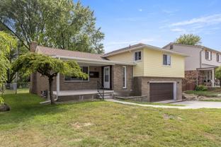 367 Shore Dr - Photo 1 of 1
