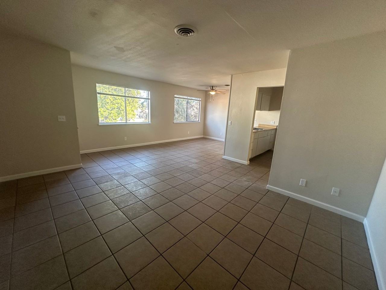 1316 Hobart Dr #3 - Photo 4 of 12