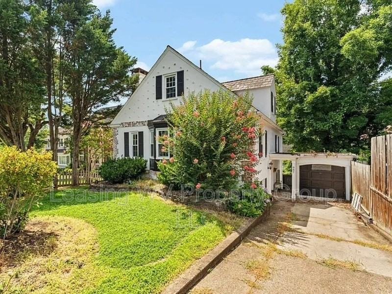 887 Poplar Rd - Photo 2 of 29