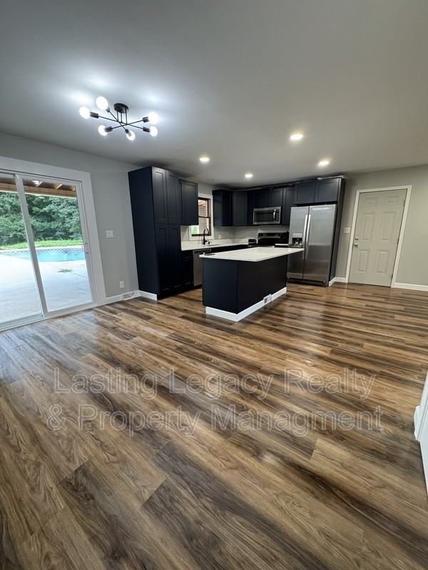 192 Fostall Dr - Photo 7 of 25